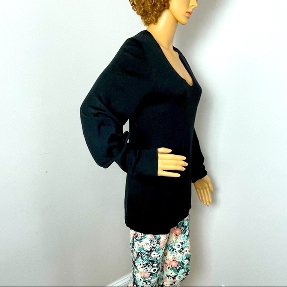 Tahari Black Tunic Sweater – Size Small, Ribbed Hem, Excellent Condition - Picture 5 of 11